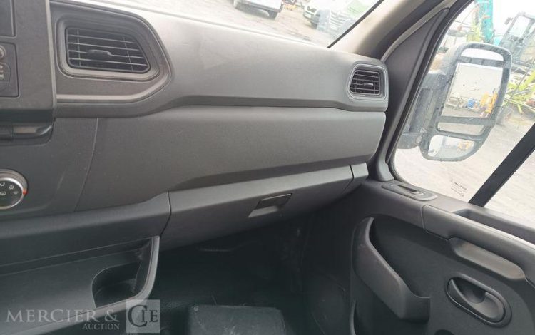 RENAULT MASTER BENNE AVEC COFFRE ACIER DIESEL  FY-381-VM