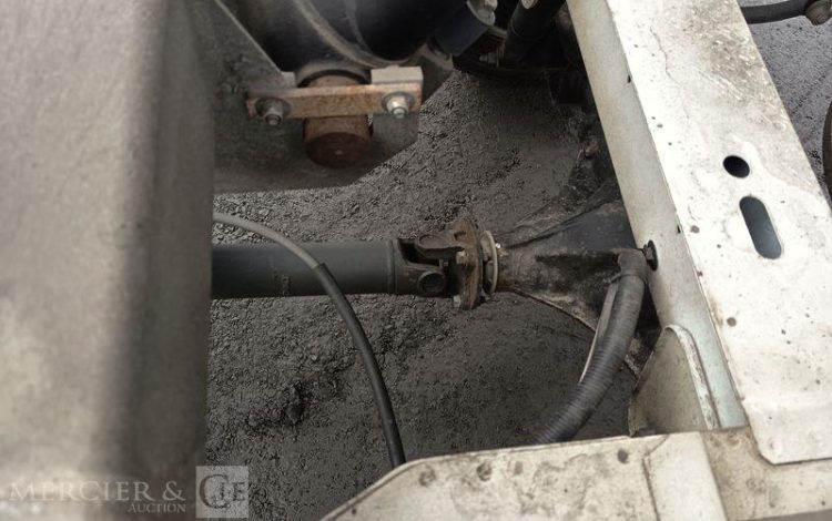 RENAULT MASTER BENNE AVEC COFFRE ACIER DIESEL  FY-381-VM