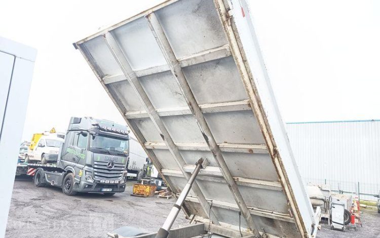 RENAULT MASTER BENNE AVEC COFFRE ACIER DIESEL  FY-381-VM