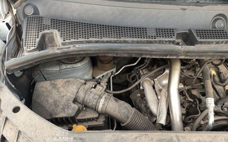 RENAULT MASTER BENNE AVEC COFFRE ACIER DIESEL  FY-381-VM