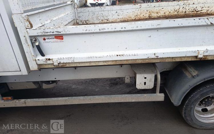 RENAULT MASTER BENNE AVEC COFFRE ACIER DIESEL  FY-381-VM