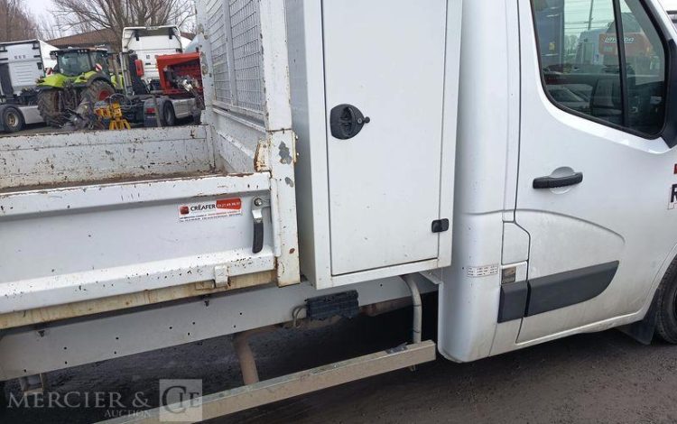 RENAULT MASTER BENNE AVEC COFFRE ACIER DIESEL  FY-381-VM