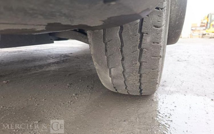 RENAULT MASTER BENNE AVEC COFFRE ACIER DIESEL  FY-381-VM