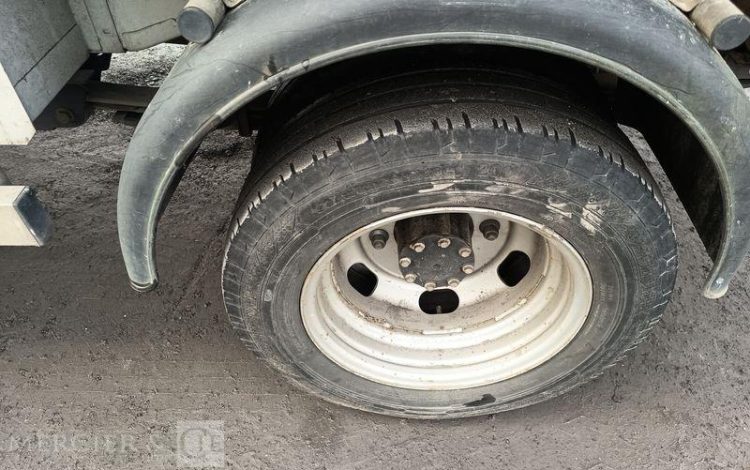 RENAULT MASTER BENNE AVEC COFFRE ACIER DIESEL  FY-381-VM