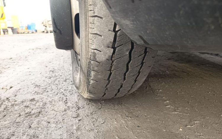 RENAULT MASTER BENNE AVEC COFFRE ACIER DIESEL  FY-381-VM