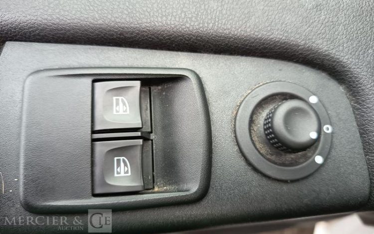 RENAULT TRAFIC GCF L1H1 1200 DCI 120 BLANC GA-950-XR