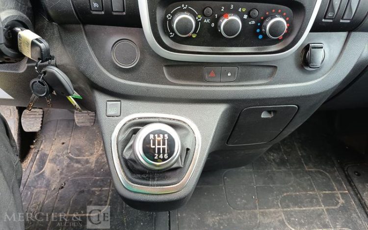 RENAULT TRAFIC GCF L1H1 1200 DCI 120 BLANC GA-950-XR