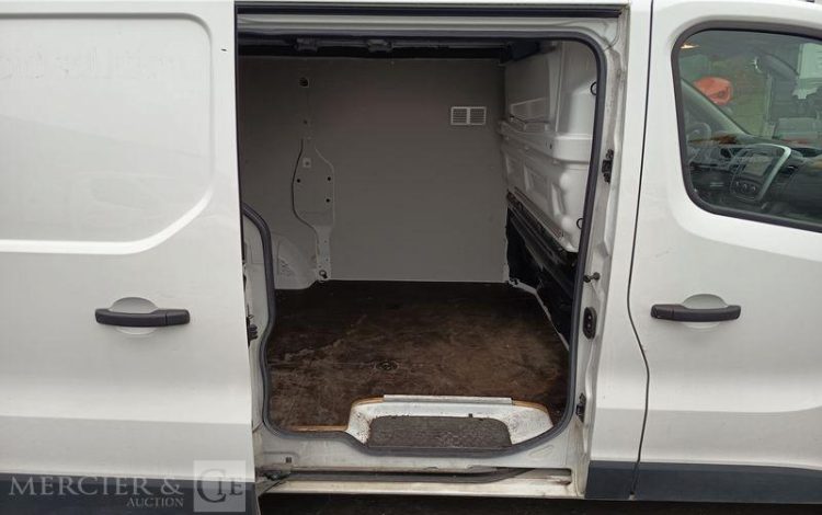 RENAULT TRAFIC GCF L1H1 1200 DCI 120 BLANC GA-950-XR