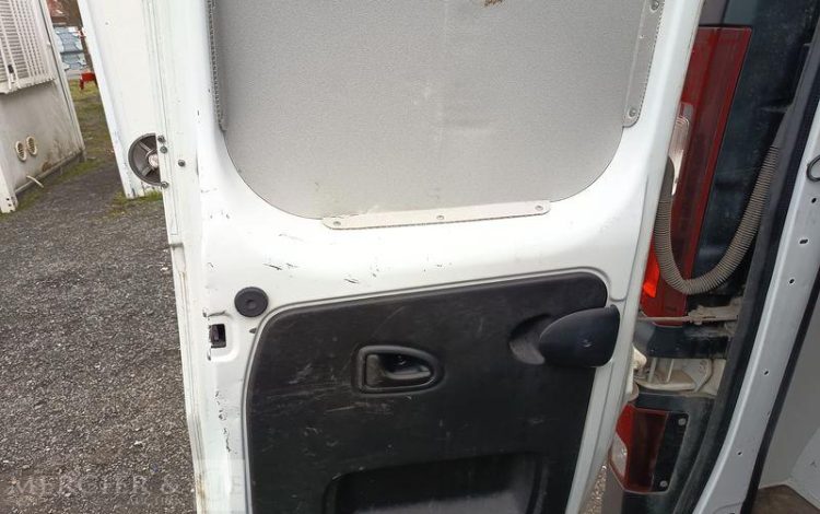 RENAULT TRAFIC GCF L1H1 1200 DCI 120 BLANC GA-950-XR