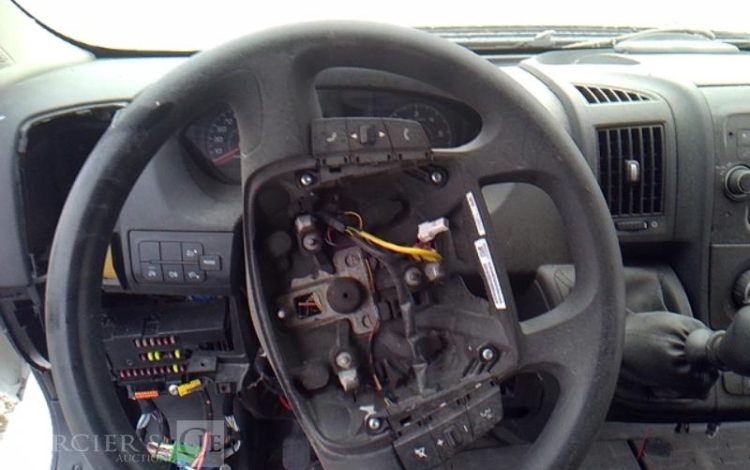 PEUGEOT BOXER L2H2 PREMIUM 335 BHDI BLANC GC-875-QS