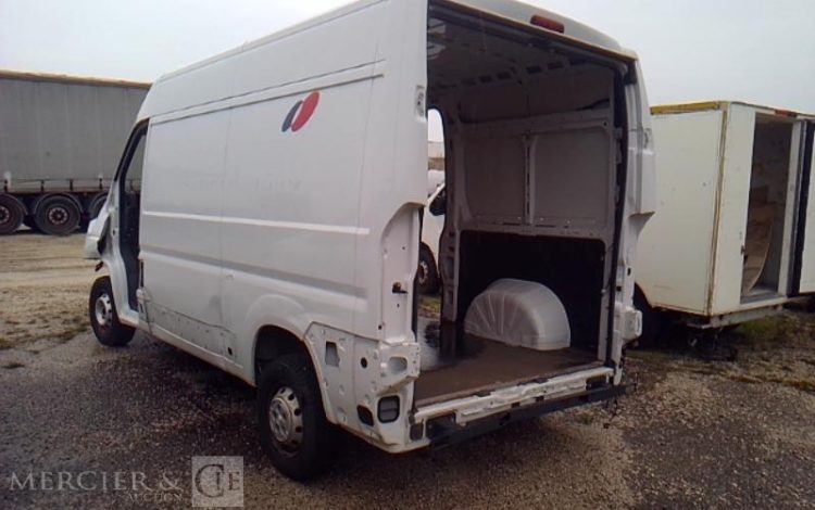 PEUGEOT BOXER L2H2 PREMIUM 335 BHDI BLANC GC-875-QS