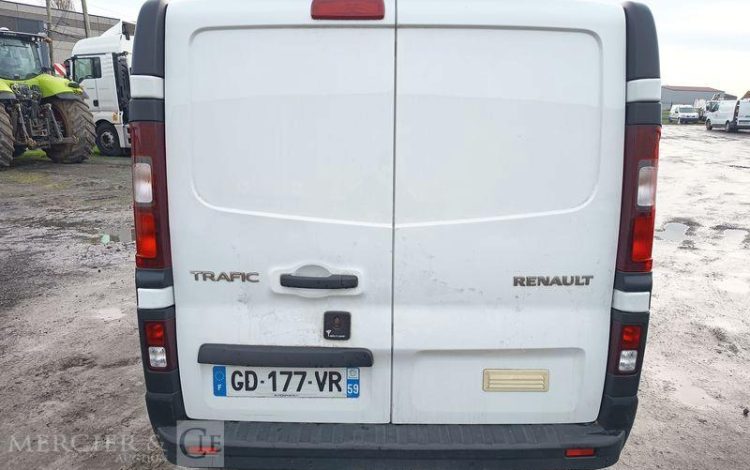 RENAULT TRAFIC III Fourgon Phase 2 L1H1 1200 2.0 dCi 16V 120 cv – DIESEL – ANNEE 2021 BLANC GD-177-VR