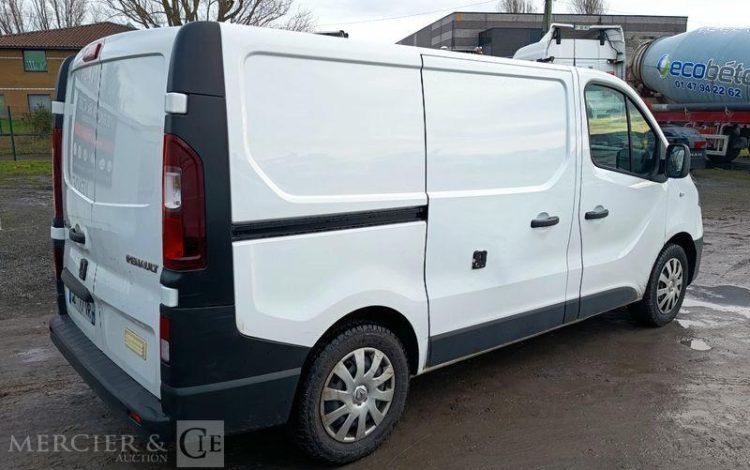 RENAULT TRAFIC III Fourgon Phase 2 L1H1 1200 2.0 dCi 16V 120 cv – DIESEL – ANNEE 2021 BLANC GD-177-VR