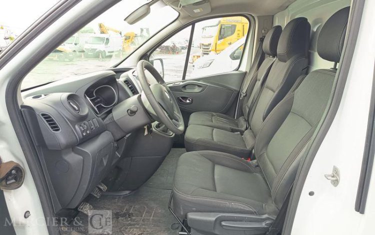 RENAULT TRAFIC III Fourgon Phase 2 L1H1 1200 2.0 dCi 16V 120 cv – DIESEL – ANNEE 2021 BLANC GD-177-VR