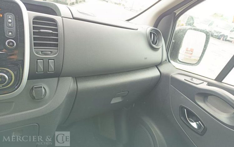 RENAULT TRAFIC III Fourgon Phase 2 L1H1 1200 2.0 dCi 16V 120 cv – DIESEL – ANNEE 2021 BLANC GD-177-VR