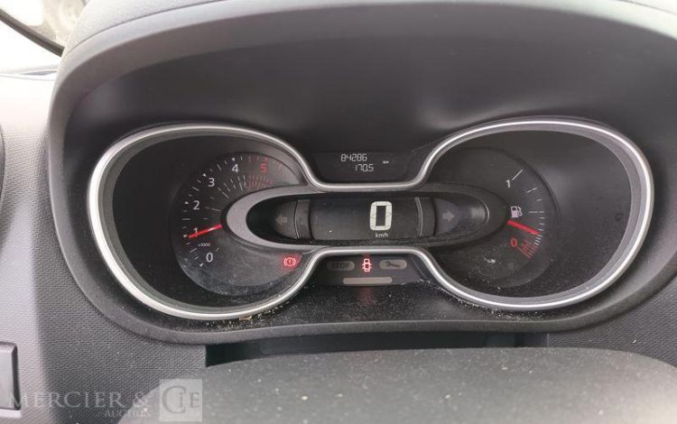 RENAULT TRAFIC III Fourgon Phase 2 L1H1 1200 2.0 dCi 16V 120 cv – DIESEL – ANNEE 2021 BLANC GD-177-VR