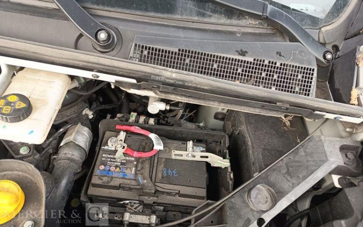 RENAULT TRAFIC III Fourgon Phase 2 L1H1 1200 2.0 dCi 16V 120 cv – DIESEL – ANNEE 2021 BLANC GD-177-VR