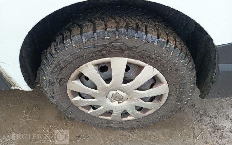 RENAULT TRAFIC III Fourgon Phase 2 L1H1 1200 2.0 dCi 16V 120 cv – DIESEL – ANNEE 2021 BLANC GD-177-VR