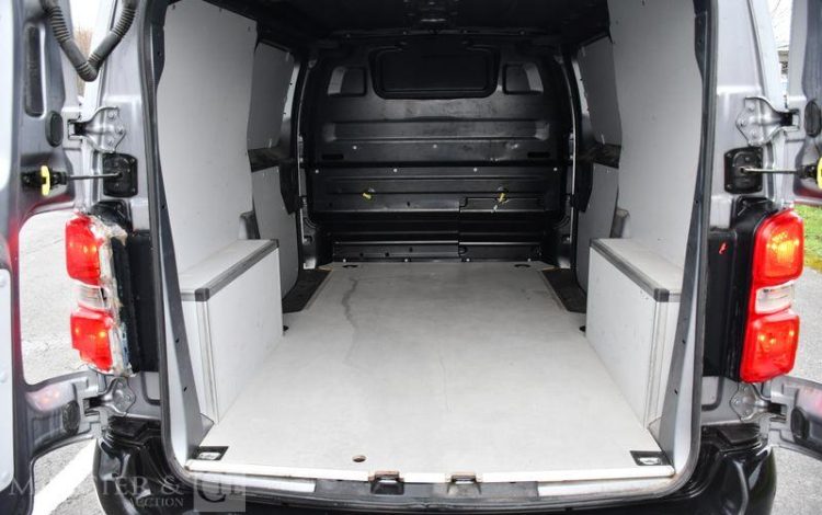 CITROEN JUMPY 1.5 BLUEHDI 120ch M DRIVER GRIS GD-451-RF