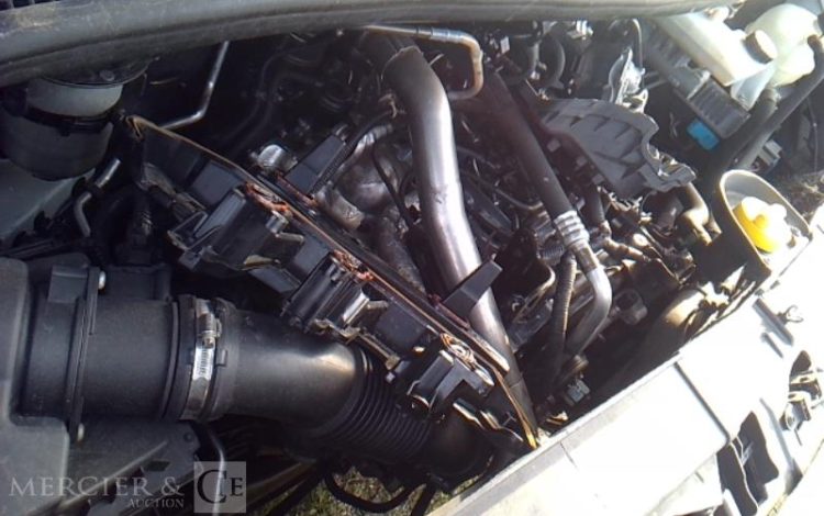 NISSAN NV400 CAISSE HAYON BLANC GE-584-WX