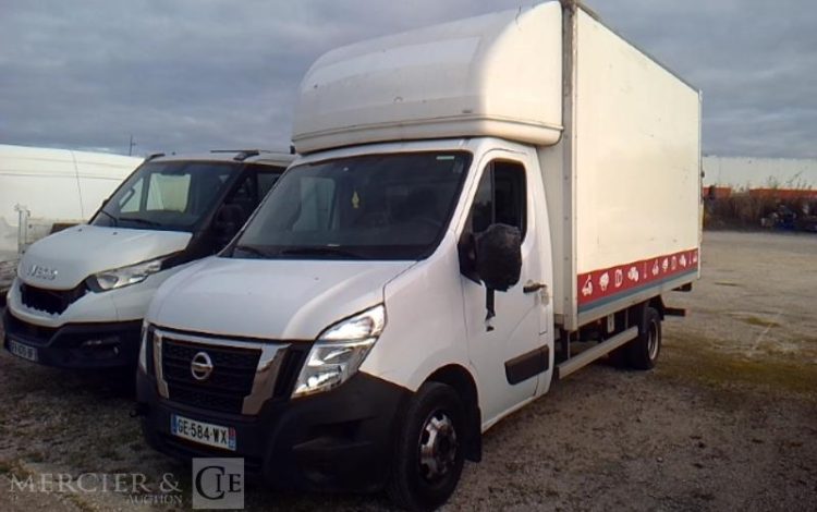 NISSAN NV400 CAISSE HAYON BLANC GE-584-WX