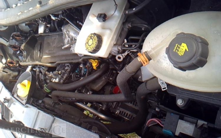 NISSAN NV400 CAISSE HAYON BLANC GE-584-WX