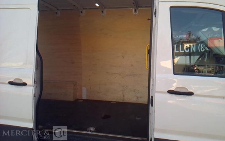 VOLKSWAGEN CRAFTER BLANC GF-091-AX