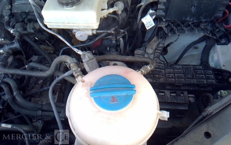 VOLKSWAGEN CRAFTER BLANC GF-091-AX