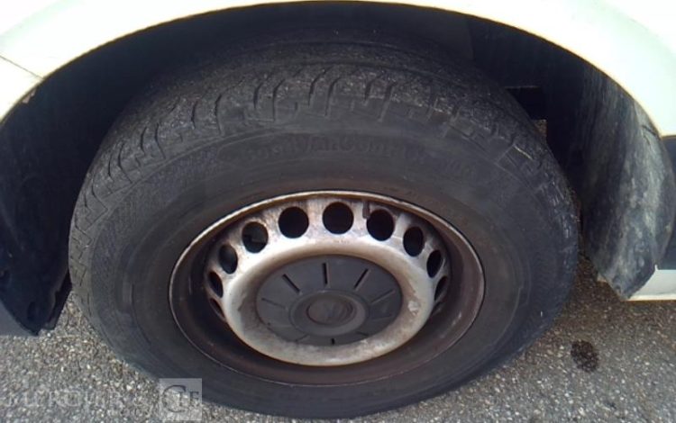 VOLKSWAGEN CRAFTER BLANC GF-091-AX