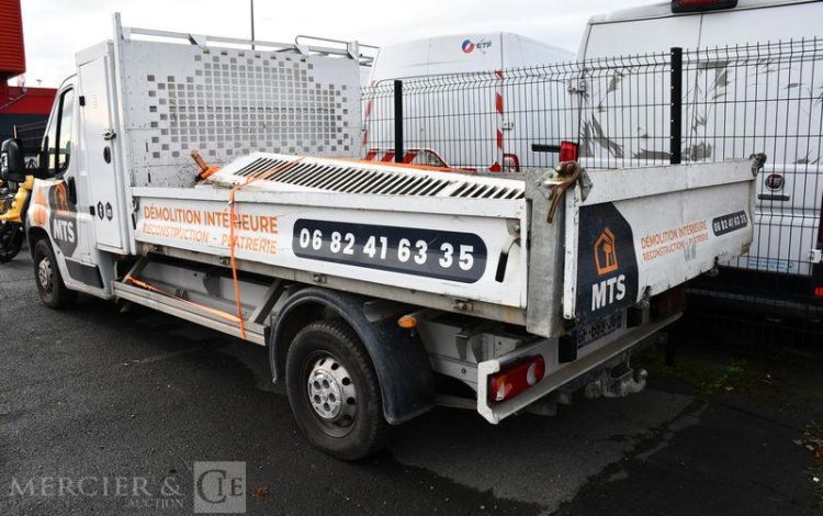 PEUGEOT BOXER BENNE 2.2 BLUEHDI 140 BLANC GF-669-JG