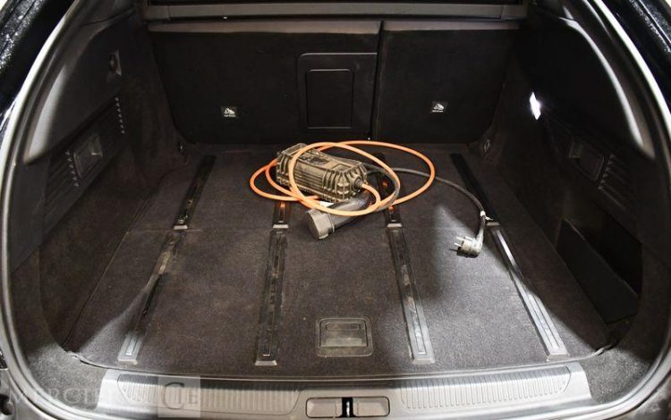 CITROEN C5 X 1.6 225H 180ch PHEV 12.4KWH SHINE E-EAT NOIR GK-275-WK