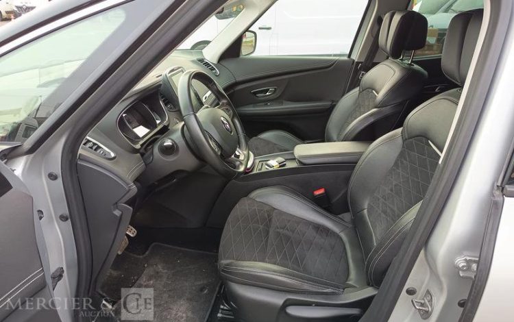 RENAULT Grand Scénic IV Phase 2 1.3 Tce 16V EDC7 158 cv Boîte auto GRIS GN-214-TF