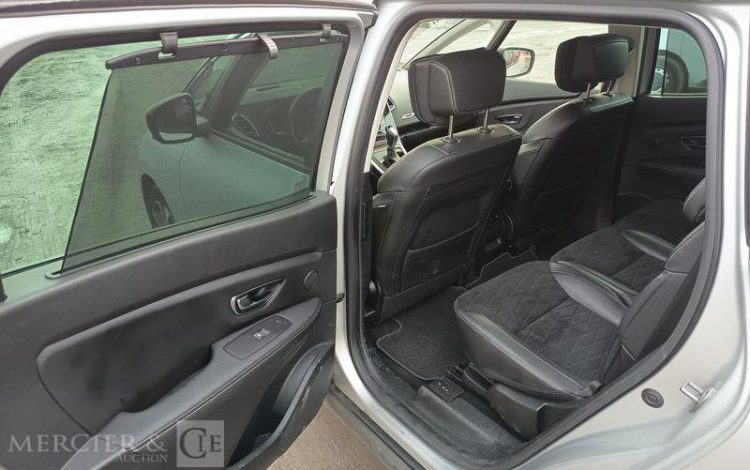 RENAULT Grand Scénic IV Phase 2 1.3 Tce 16V EDC7 158 cv Boîte auto GRIS GN-214-TF