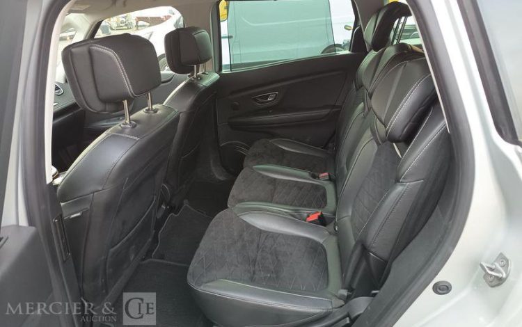 RENAULT Grand Scénic IV Phase 2 1.3 Tce 16V EDC7 158 cv Boîte auto GRIS GN-214-TF