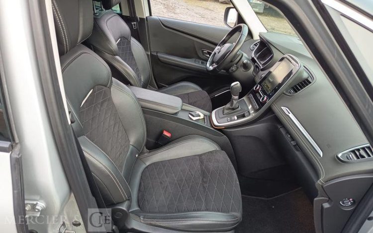 RENAULT Grand Scénic IV Phase 2 1.3 Tce 16V EDC7 158 cv Boîte auto GRIS GN-214-TF