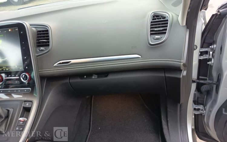 RENAULT Grand Scénic IV Phase 2 1.3 Tce 16V EDC7 158 cv Boîte auto GRIS GN-214-TF