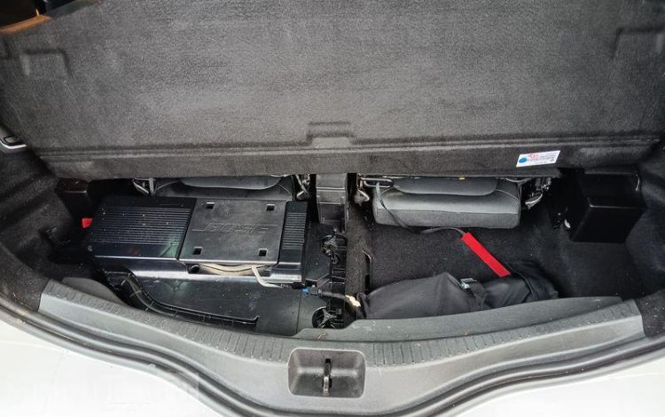 RENAULT Grand Scénic IV Phase 2 1.3 Tce 16V EDC7 158 cv Boîte auto GRIS GN-214-TF