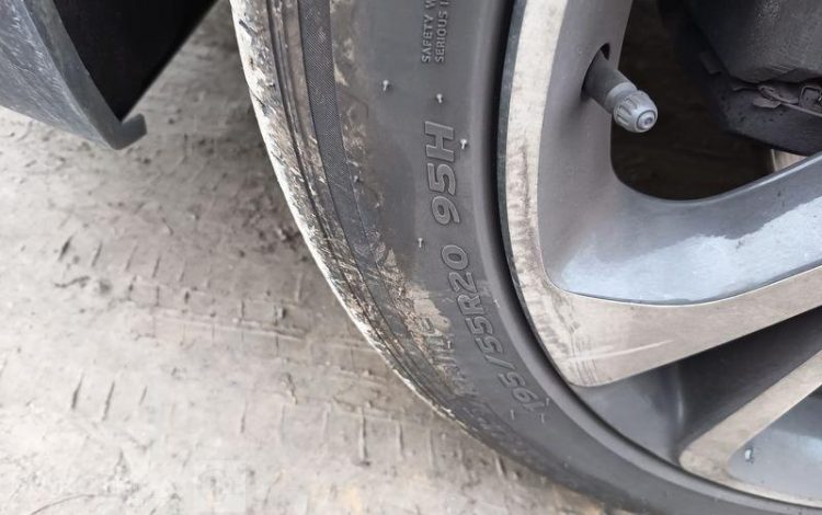 RENAULT Grand Scénic IV Phase 2 1.3 Tce 16V EDC7 158 cv Boîte auto GRIS GN-214-TF