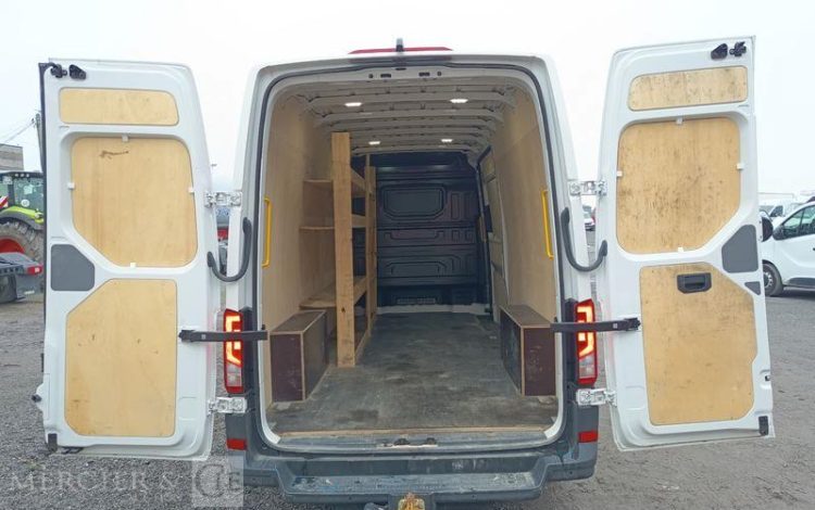 VOLKSWAGEN CRAFTER L4  GS-640-KQ