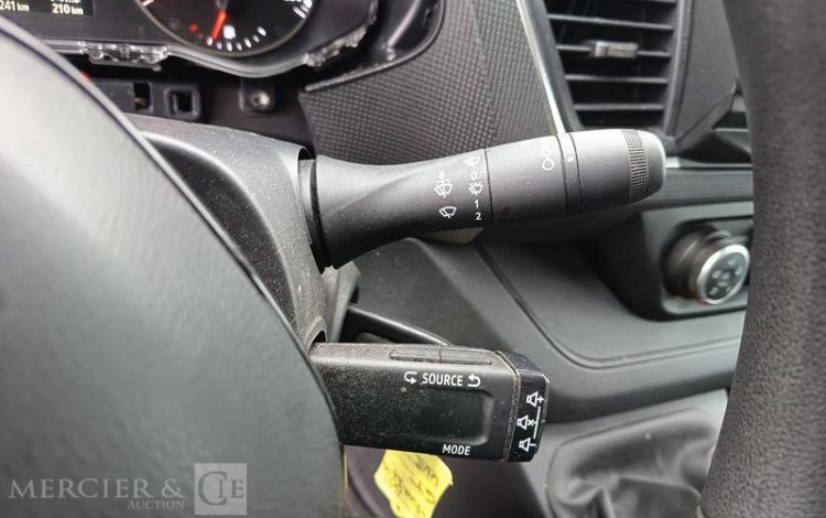 RENAULT TRAFIC FOURGON L2H2  GT-898-XN