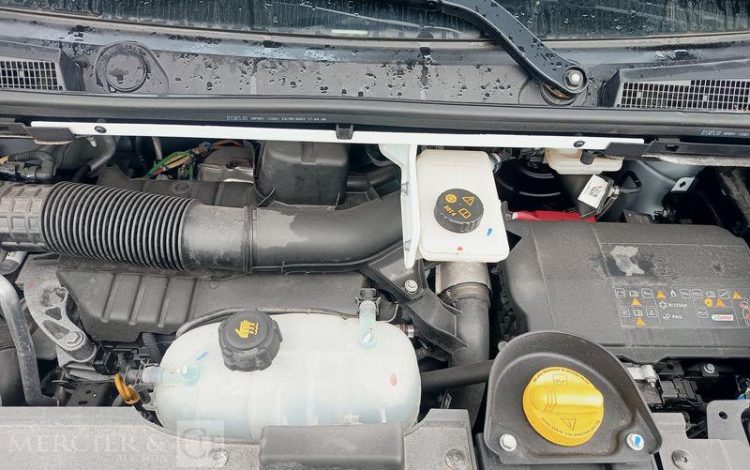 RENAULT TRAFIC FOURGON L2H2  GT-898-XN