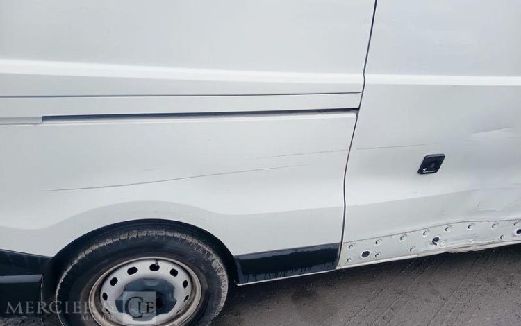 RENAULT TRAFIC FOURGON L2H2  GT-898-XN