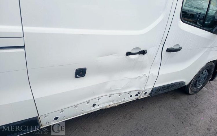 RENAULT TRAFIC FOURGON L2H2  GT-898-XN