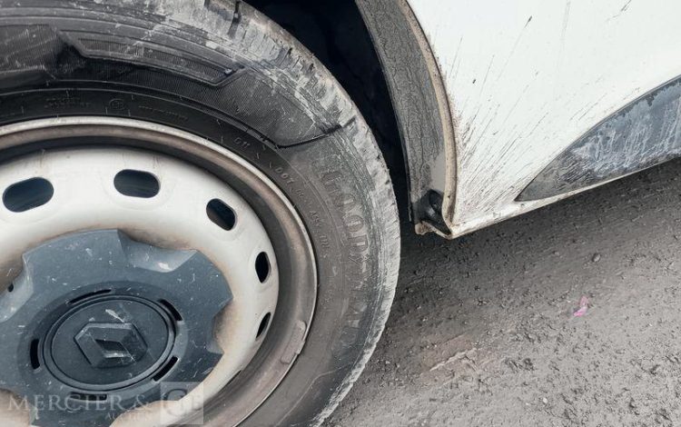 RENAULT TRAFIC FOURGON L2H2  GT-898-XN