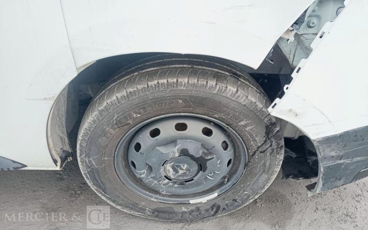 RENAULT TRAFIC FOURGON L2H2  GT-898-XN