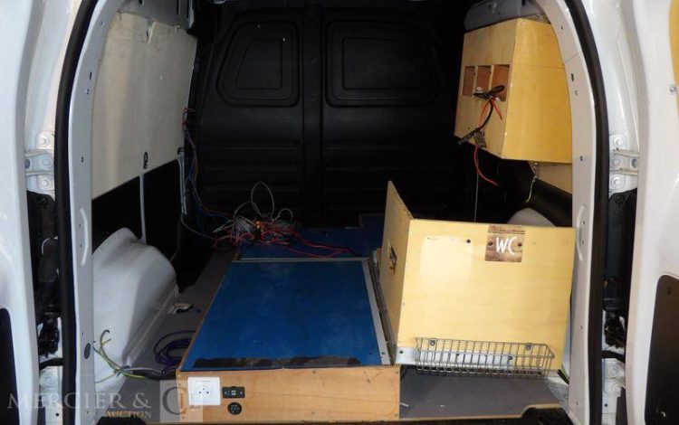 RENAULT KANGOO 43 KWH BLANC GW-825-SB