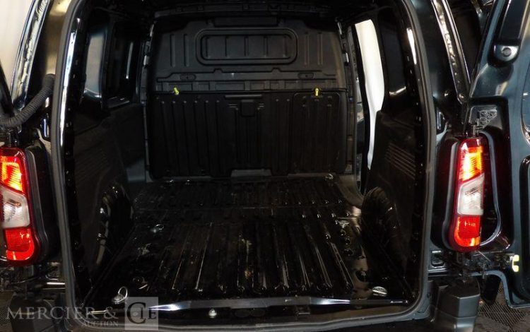 PEUGEOT PARTNER NOIR GY-613-VJ