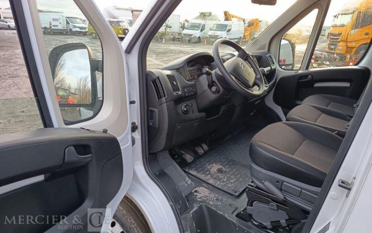 CITROEN JUMPER L2H2 8 PL PMR  HB-431-HC