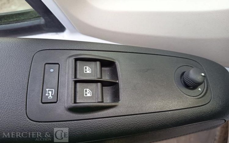 CITROEN JUMPER L2H2 8 PL PMR  HB-431-HC