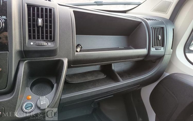 CITROEN JUMPER L2H2 8 PL PMR  HB-431-HC